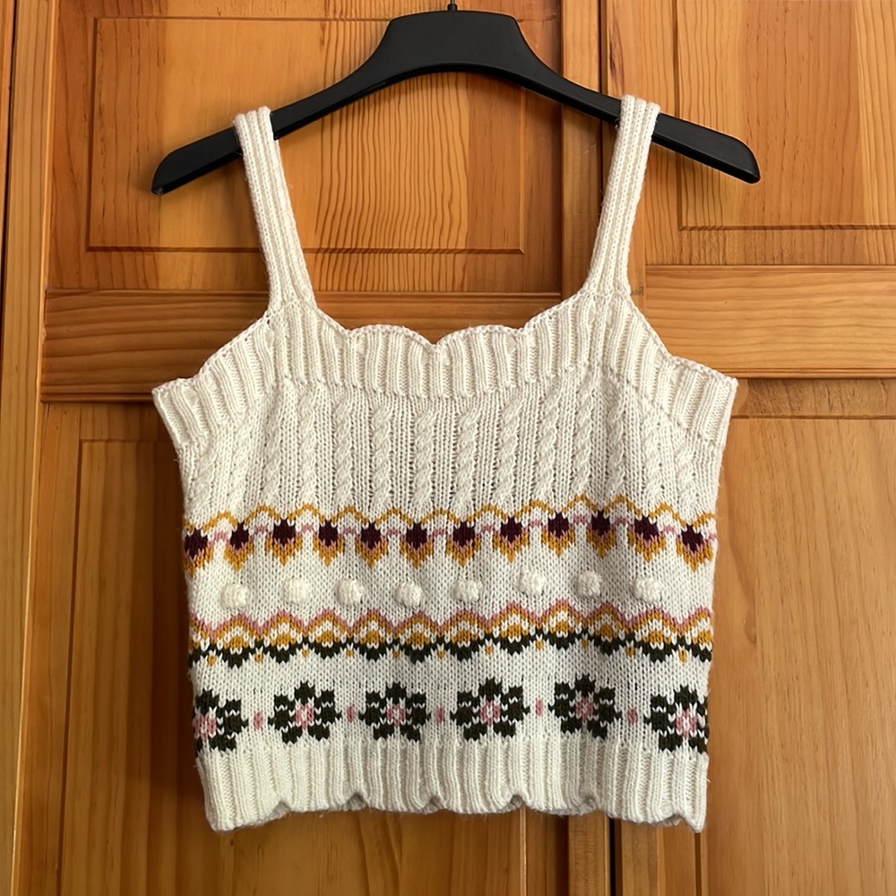 Blu Pepper Floral-Knit Tank Top - Picture 3 of 5